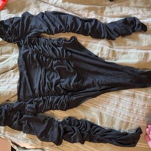 Black Ruched Over the Shoulder  Long Sleeve Bodysuit (NEVER WORN)